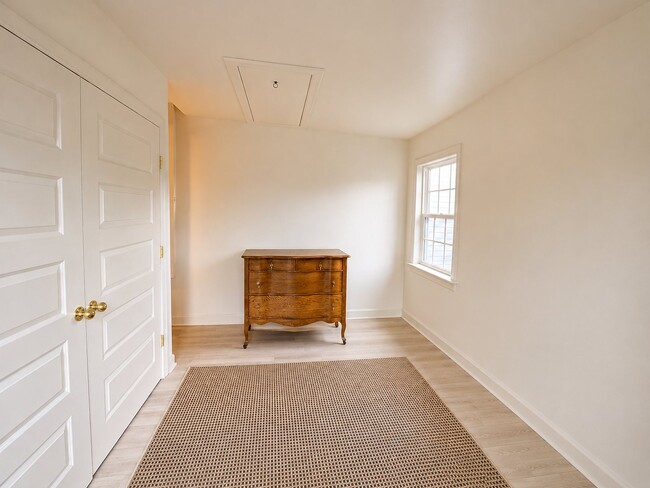 Building Photo - 131 N Budding Ave