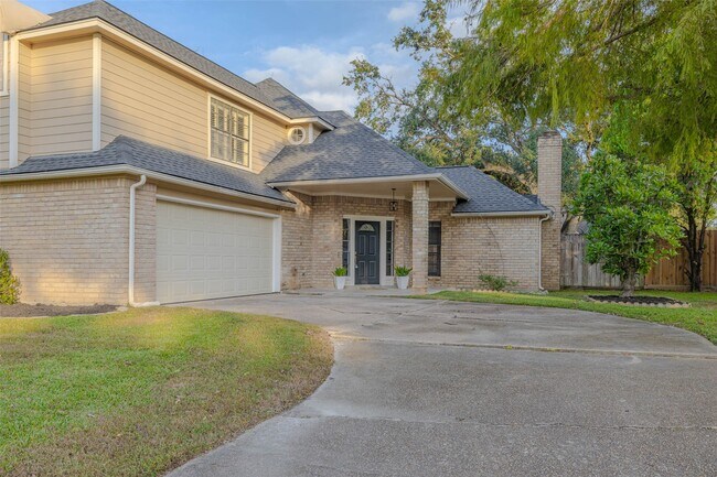 Building Photo - 9810 Jockey Club Dr