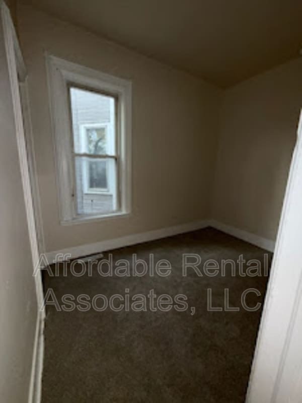 Foto del edificio - 1240 W Washington St