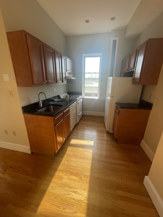 Building Photo - 1177 Commonwealth Ave