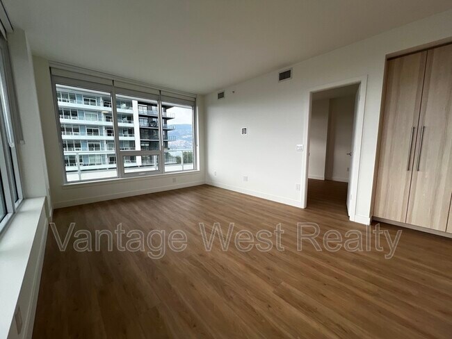 Photo du bâtiment - 807-1626 Water Street