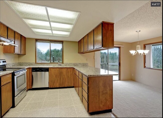 Building Photo - 387 SW 121st Pl