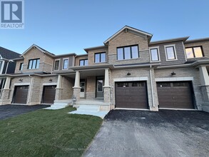 Building Photo - 216 Port Cres
