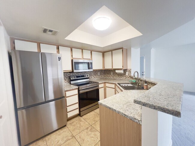Foto del edificio - 2 Bed and 2 Bath Condo – Prime West Las Vegas Location!