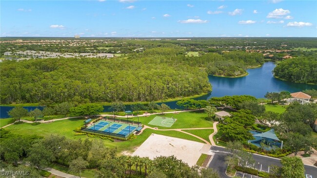 Foto del edificio - 9211 Palmetto Ridge Dr
