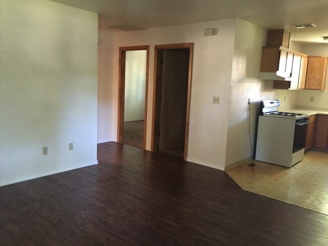 Foto del edificio - 910 NW D St