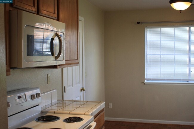 Building Photo - 4324 Conejo Dr
