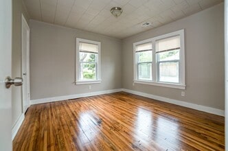 Building Photo - 1733 E Marshall St