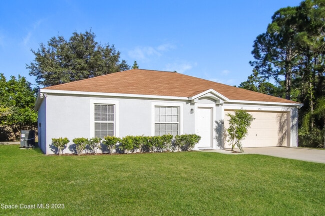 Foto del edificio - 2511 Palomar Ave SE