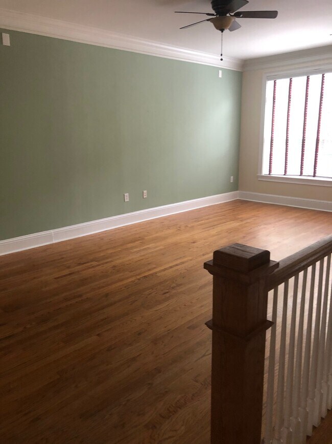 Foto del edificio - 5523 Glenridge Park NE