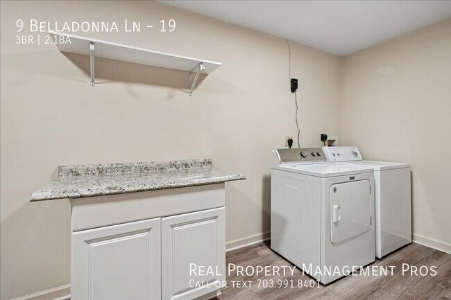 Building Photo - 9 Belladonna Ln