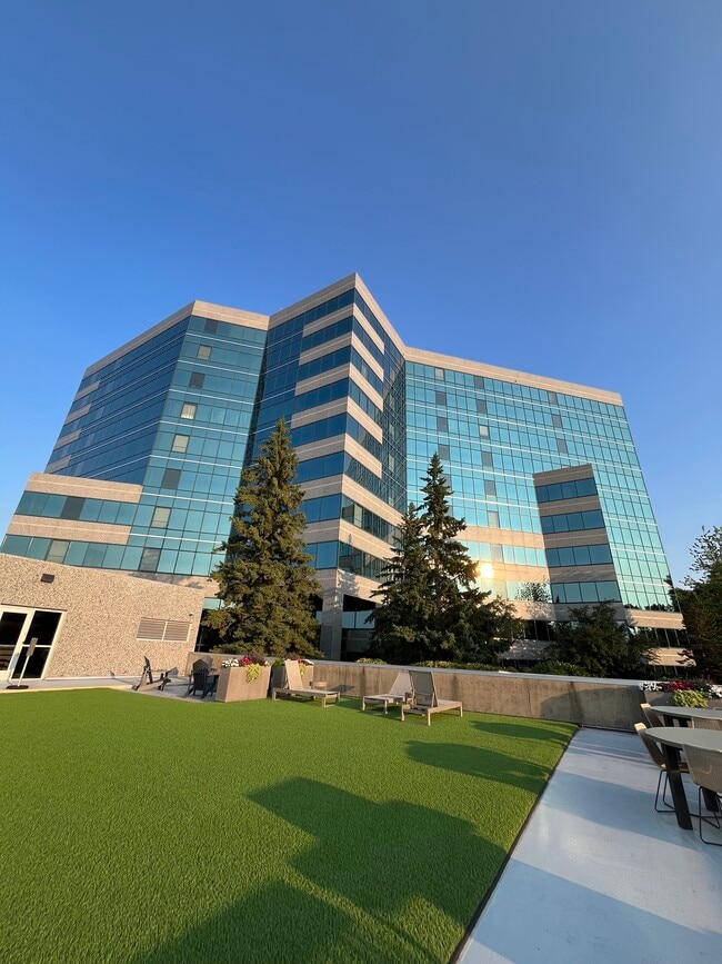 Building Photo - 5601 Smetana Dr