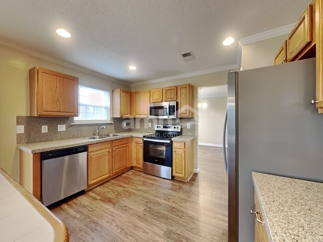 Foto del edificio - 542 Birchtree Valley Ct