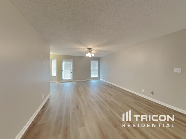 Building Photo - 421 Faulkner Dr