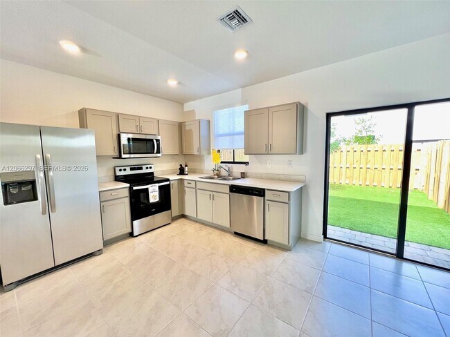 Foto del edificio - 429 NE 12th St