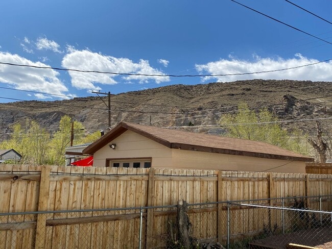 Foto del edificio - 2 bedroom 1 bath cottage