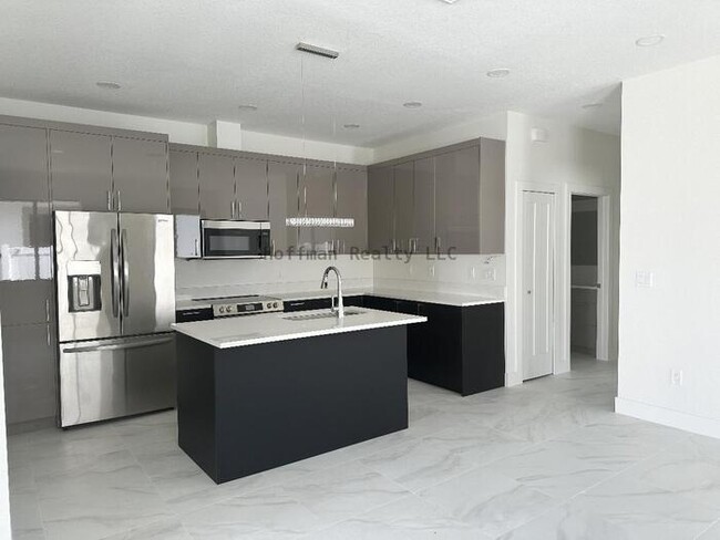 Building Photo - NEW Build 3-Bed, 3-Bath, 1 car garage Vill...