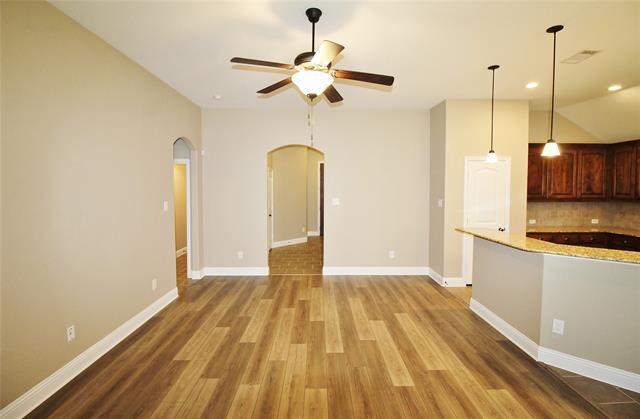 Building Photo - 222 Chimney Rock Dr