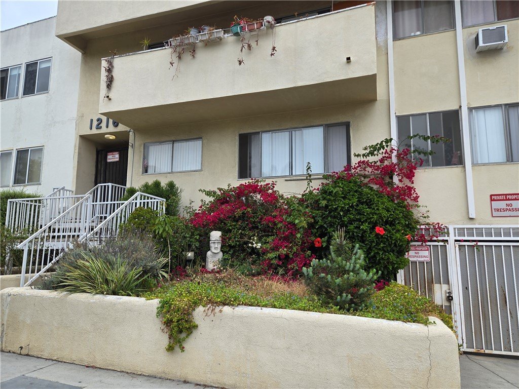 Photo - 1216 N Formosa Ave (West Hollywood, CA)