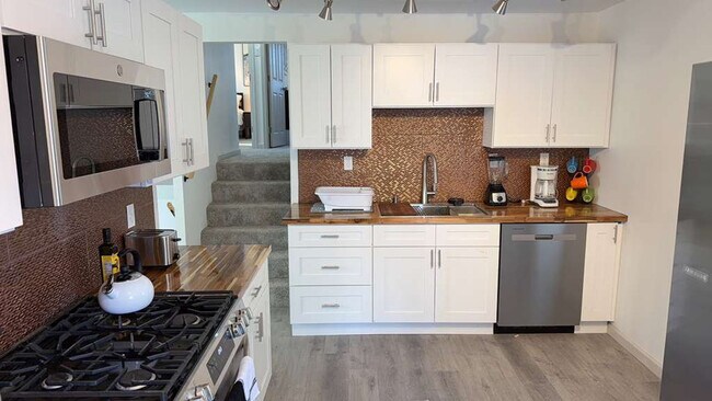 Foto del edificio - 2260 Danelle Ct