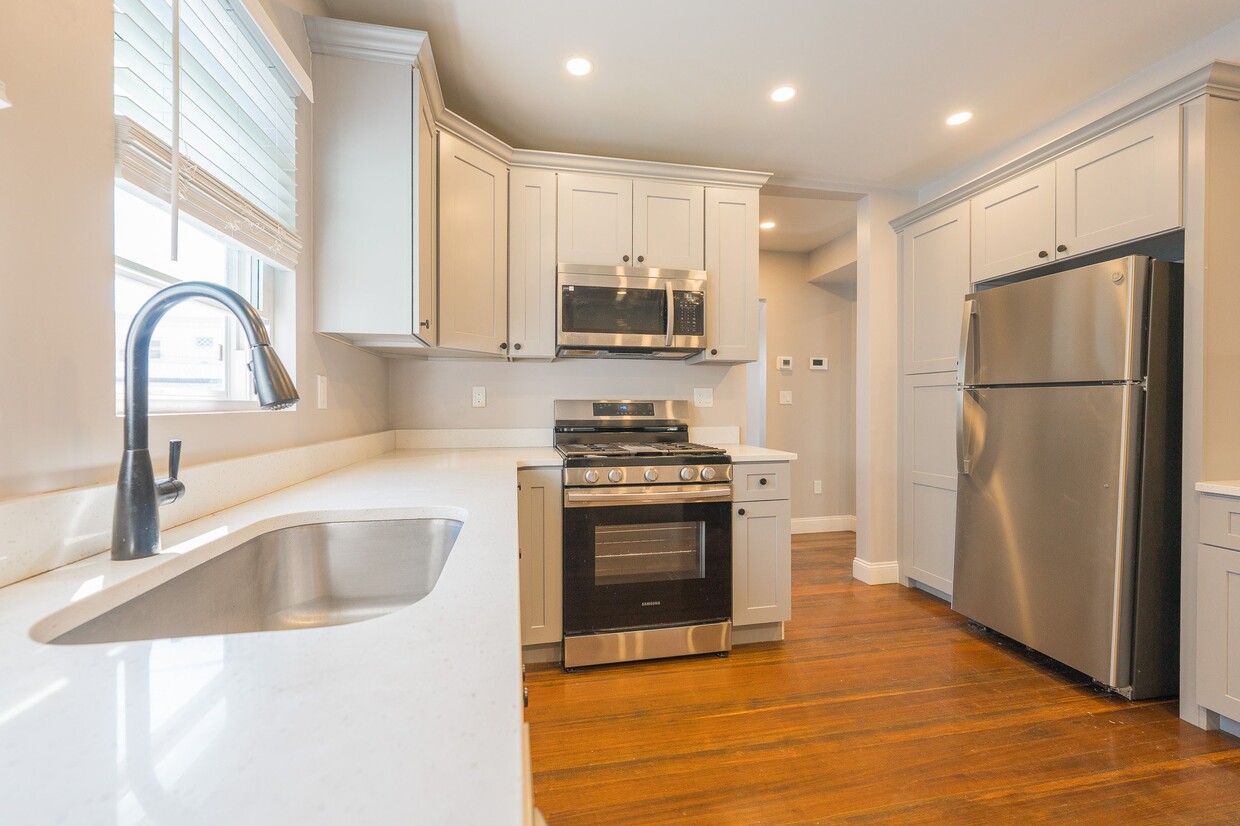 Photo - 42 Vernal St (Everett, MA)