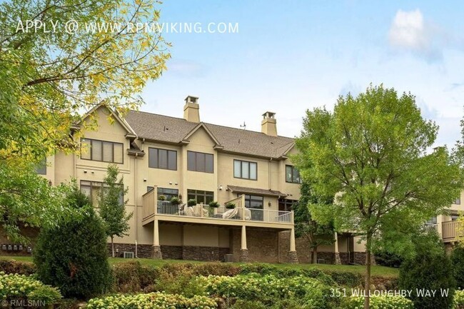 Building Photo - 3BA 2.5BA  Executive Townhouse ~ Deposit F...