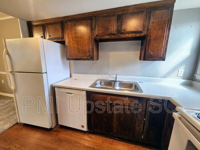 Foto del edificio - 3706 E North St