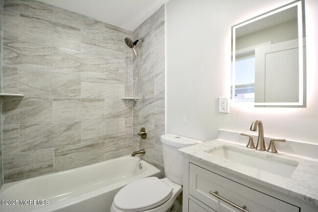 Foto del edificio - 1309 Langford St