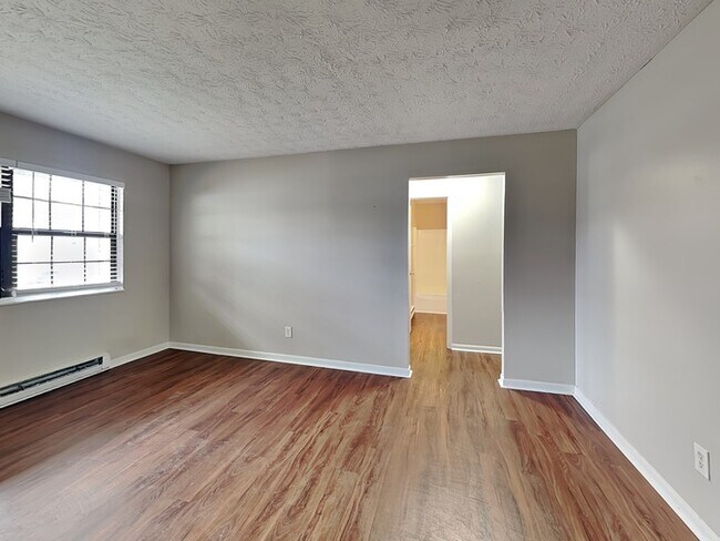 Foto del edificio - 3241 Remington Dr