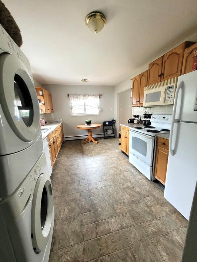 Building Photo - 23 Kitlope St