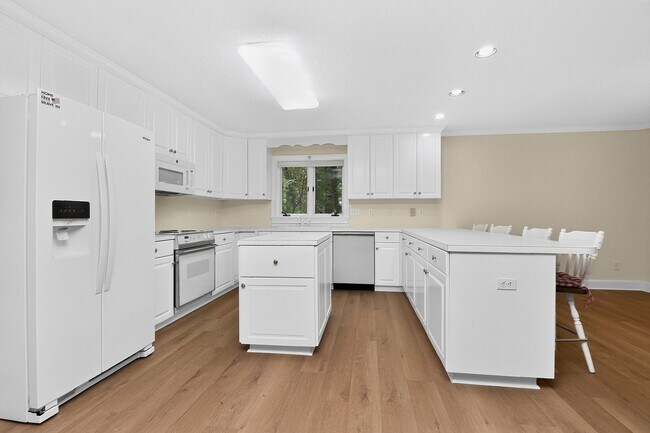 Foto del edificio - 151 Seagrove Ln