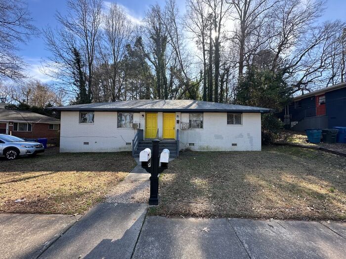 Primary Photo - Charming 2BR Duplex in Durham’s Lakewood D...