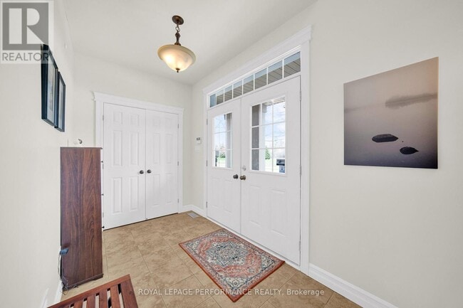 Building Photo - 590 Kochar Dr