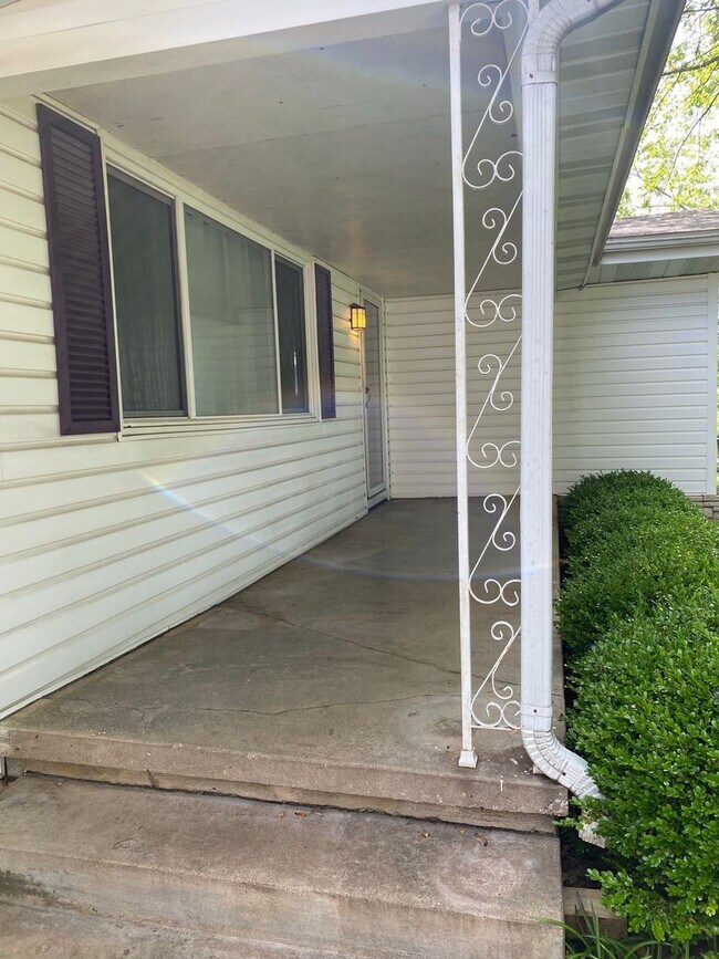 Foto del edificio - 2663 E Stanford St