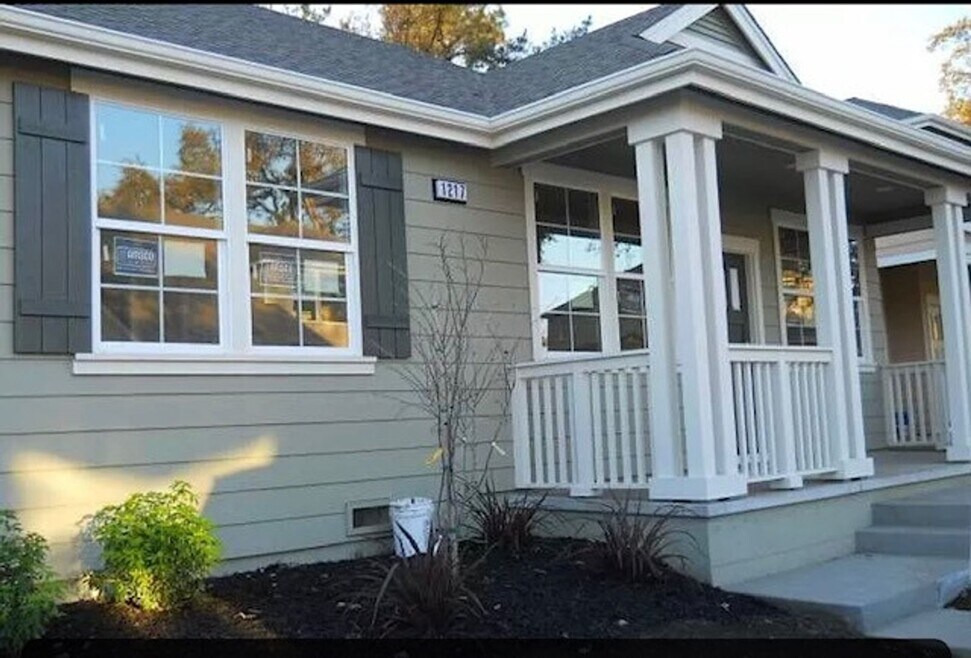 Single Level 3 Bedroom 2 Bath House in West Santa Rosa