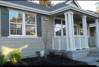 Building Photo - 1217 Jennings Ave