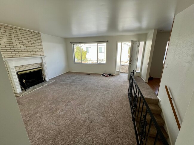 Living Room - 2344 E Fisher Ln