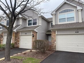 Building Photo - 930 Mesa Dr
