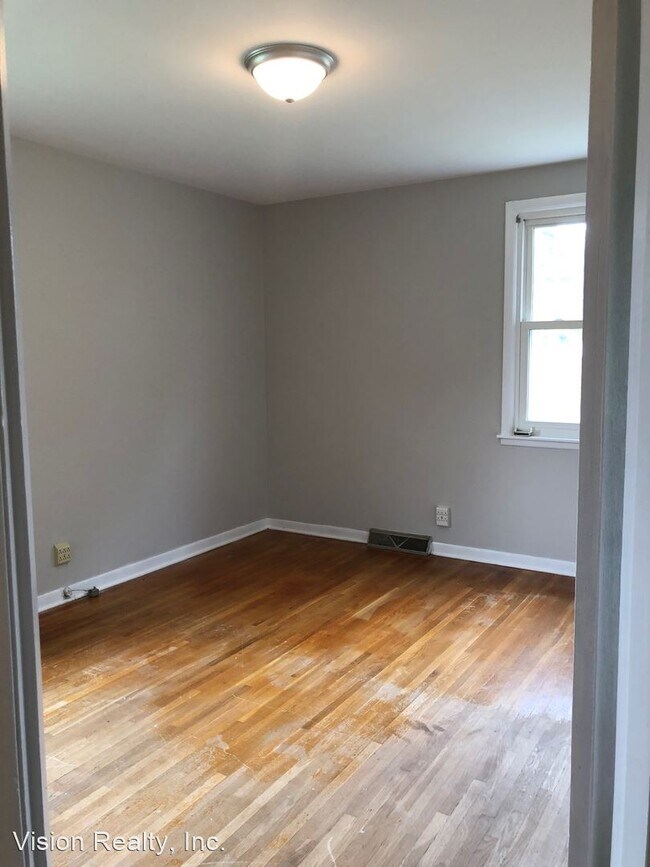 Foto del edificio - 3 br, 1.5 bath House - 408 Lisle