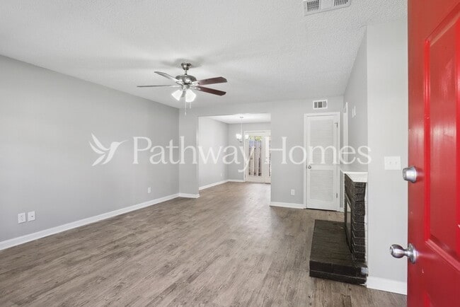 Building Photo - 100 Old Ferry Way