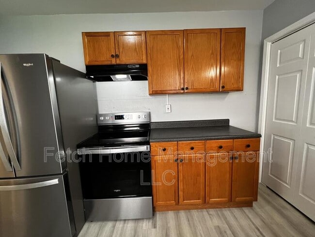 Building Photo - 538 Chester St