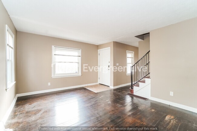 Building Photo - 2358 Meredith Dr