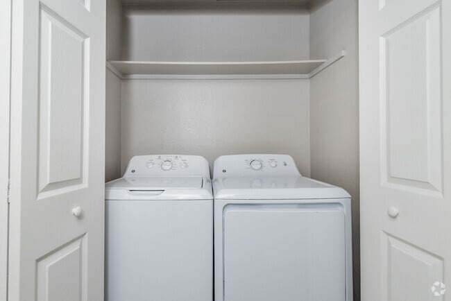 2BR, 2BA - 1002SF Washer - River Run