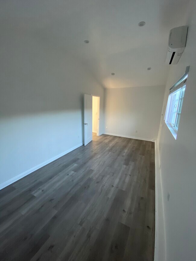 Foto del edificio - 22850 Erwin St