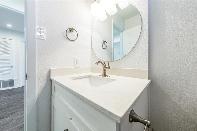 Foto del edificio - 4904 Hawk Cove