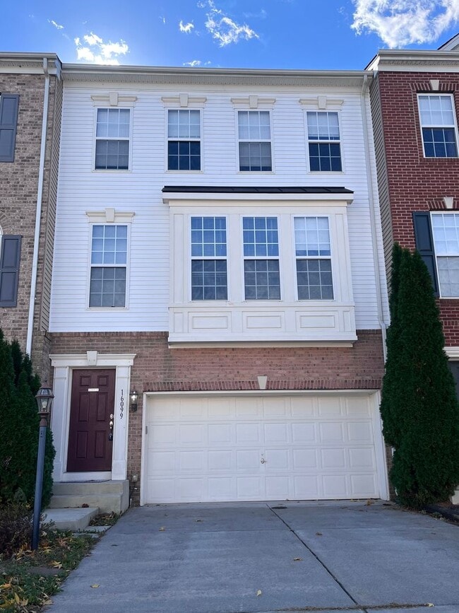 Building Photo - 16099 Pitner St