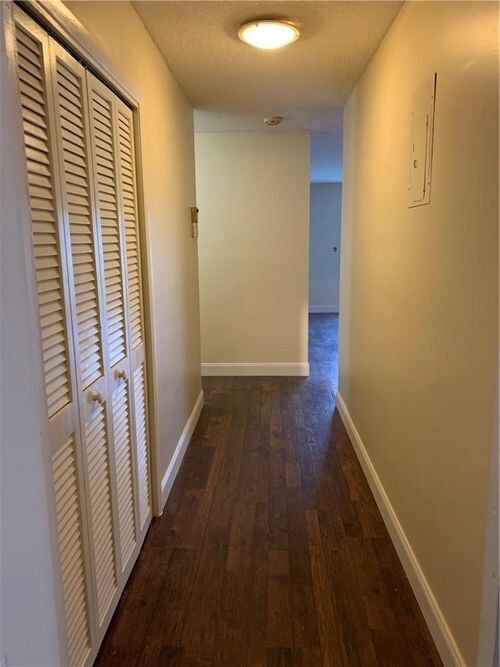 Foto del edificio - 4135 NW 88th Ave