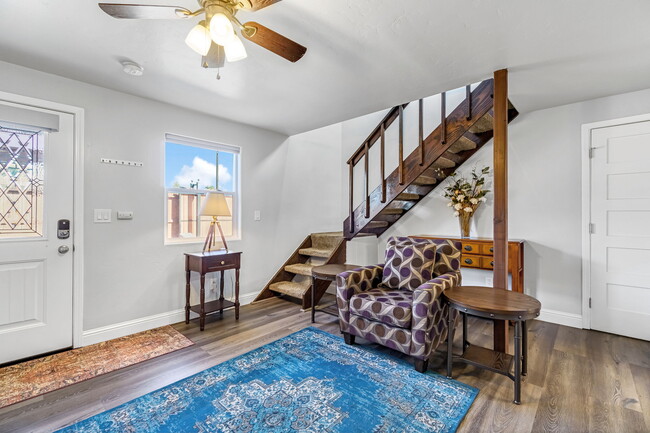 Building Photo - 4134 N Maroa Ave