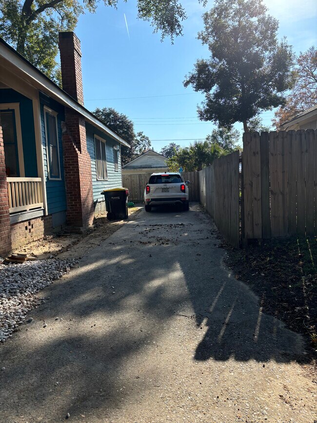 Building Photo - 1311 Seiler Ave