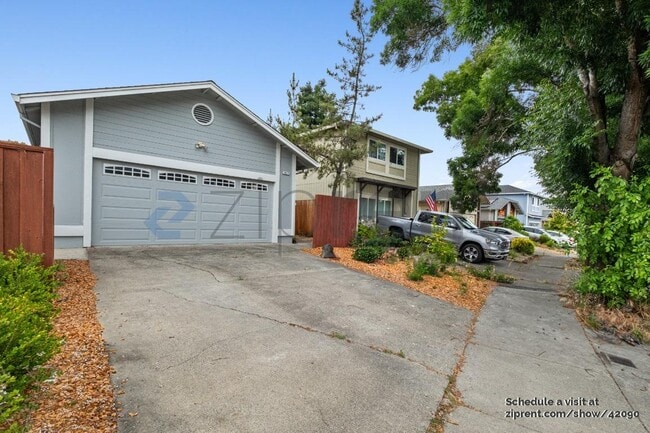 Building Photo - 1017 Stanislaus Way